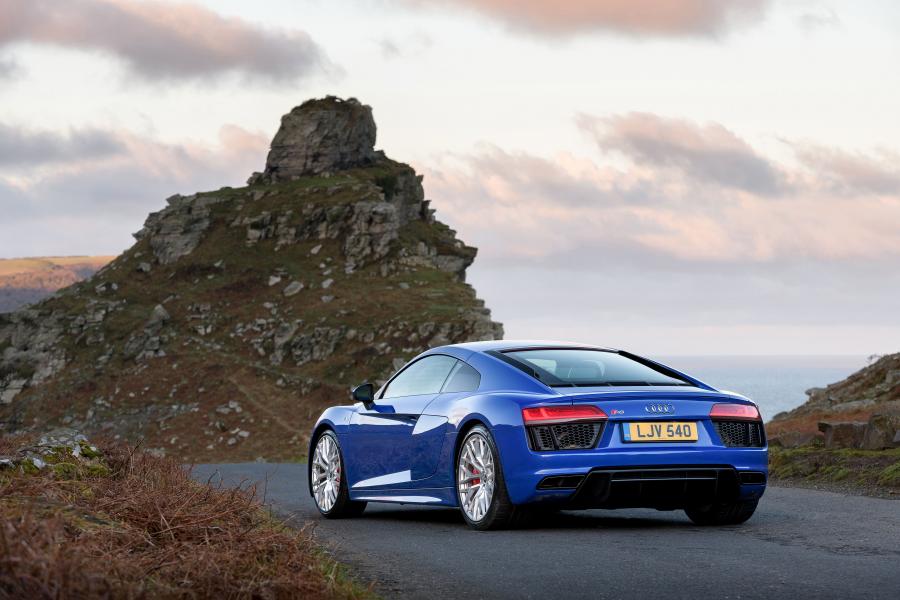  Audi R8 V10 RWS 2018 года  (UK) (фото 16 из 40)